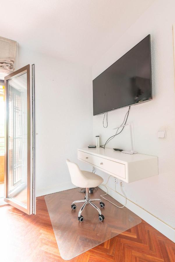 Bonita Habitacion Con Balcon Villaviciosa de Odon Ngoại thất bức ảnh