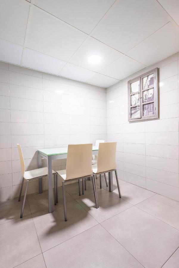 Bonita Habitacion Con Balcon Villaviciosa de Odon Ngoại thất bức ảnh